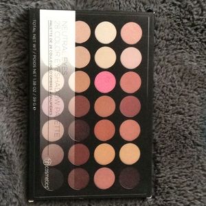 BH cosmetics - NeutralEyes Palette